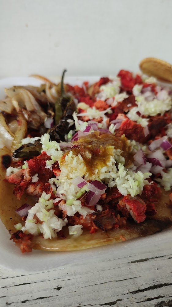 Tacos de adobada el tinaco lopez