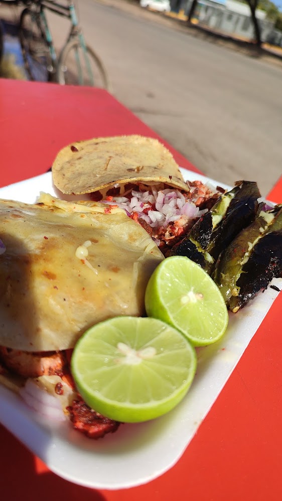 Tacos de adobada el tinaco lopez