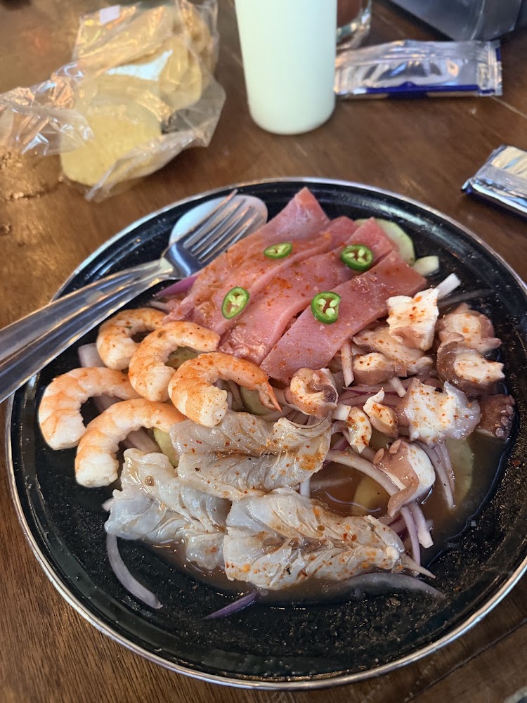 Cow Fish Mariscos y Mas