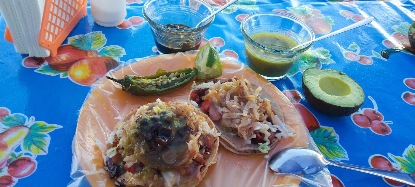 Taquería " LAS PLEBES"