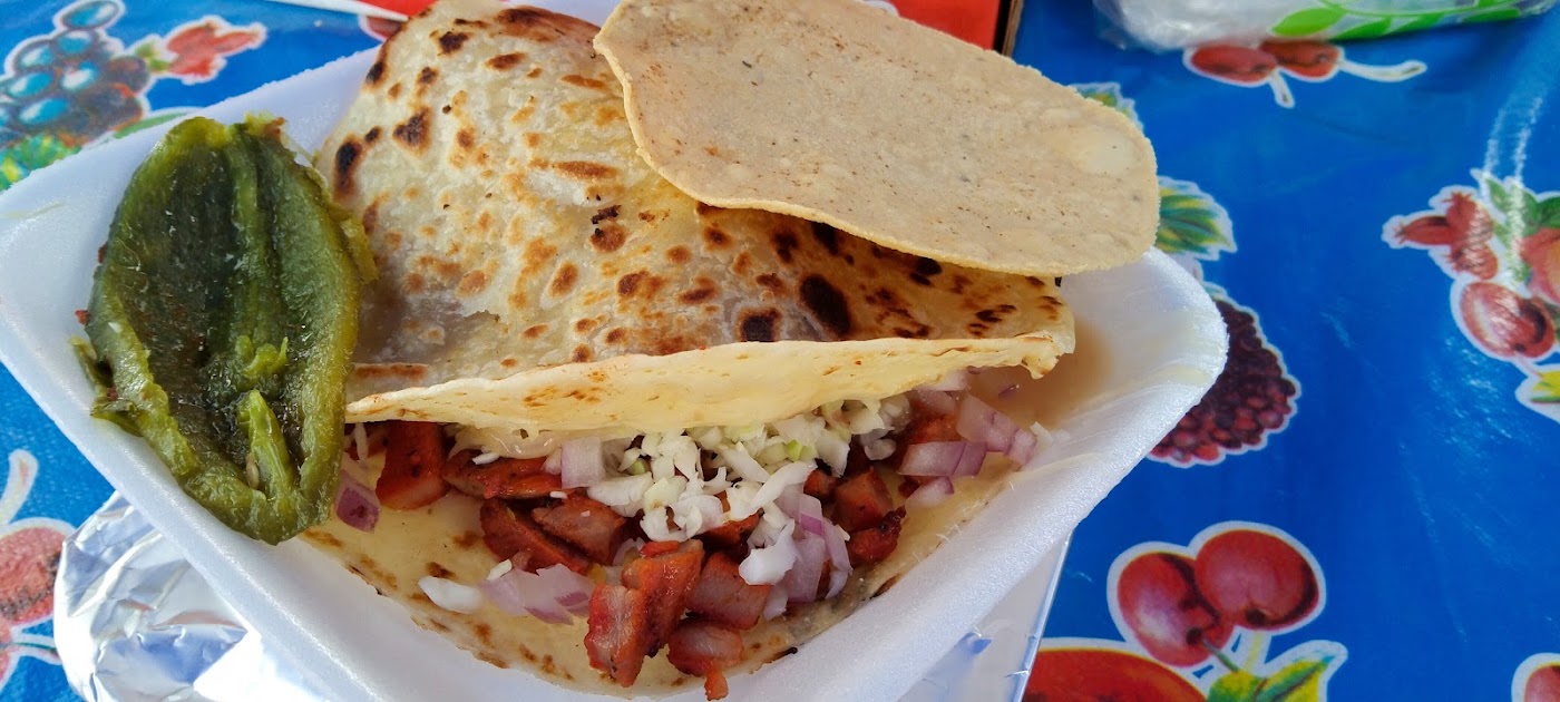 Taquería " LAS PLEBES"