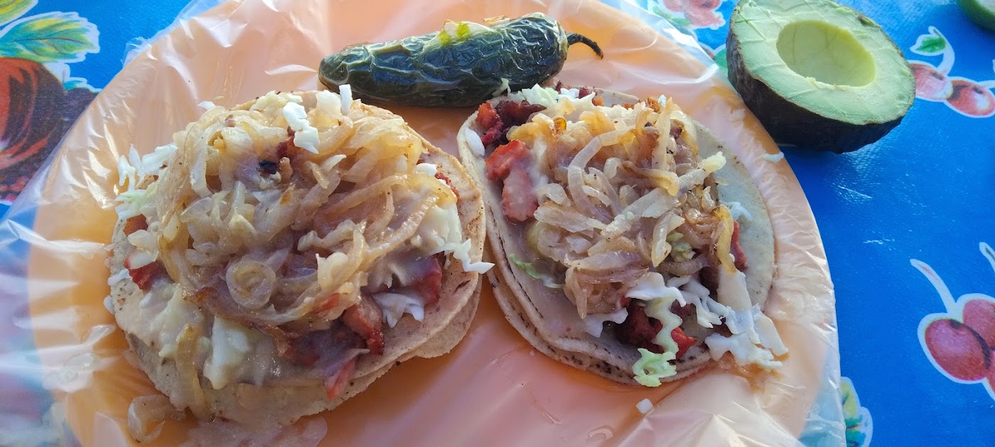 Taquería " LAS PLEBES"