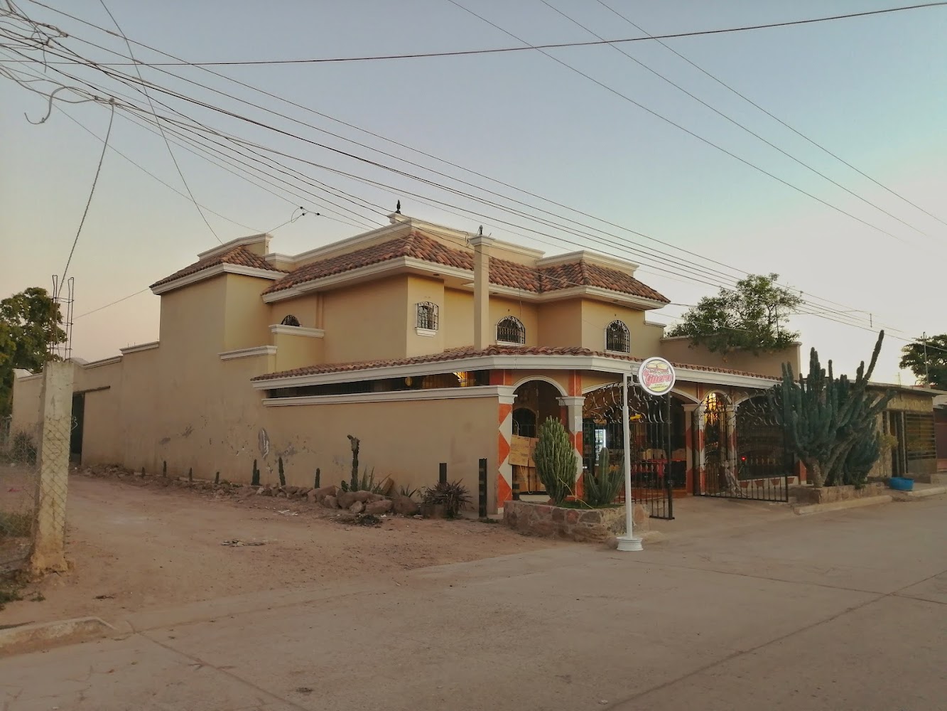 "La Güera" Tortas y Hamburguesas