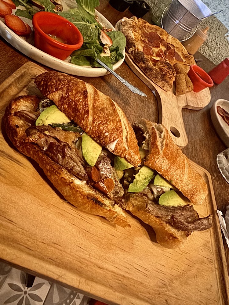 Miel Brunch & Pizza