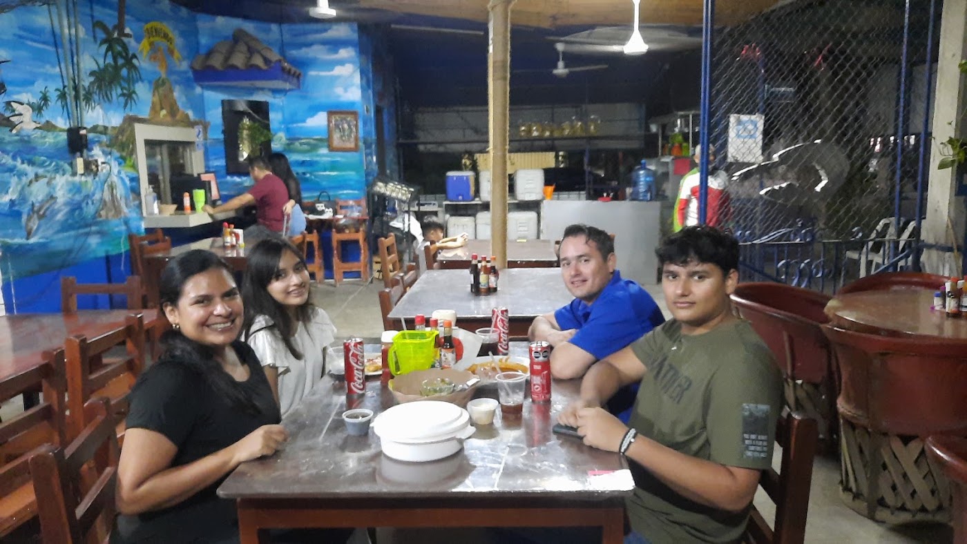 Mariscos Los Huizaches
