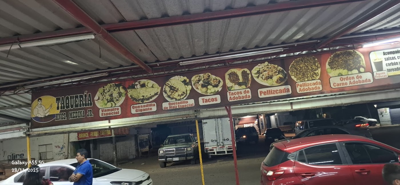 Taqueria Hermanos Medina JR