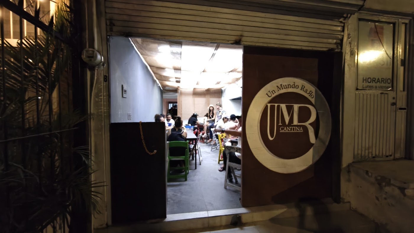 Un Mundo Raro CANTINA