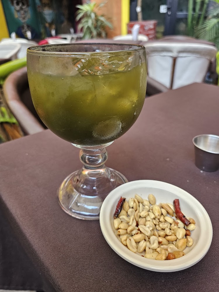 Un Mundo Raro CANTINA