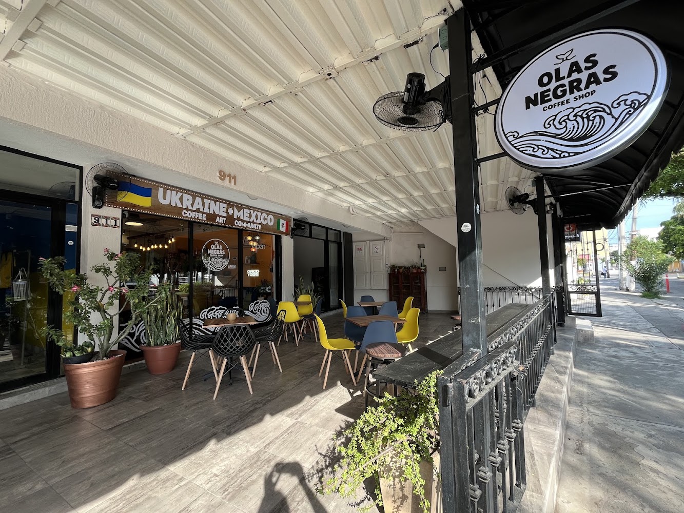 Olas Negras Coffee Playa Sur