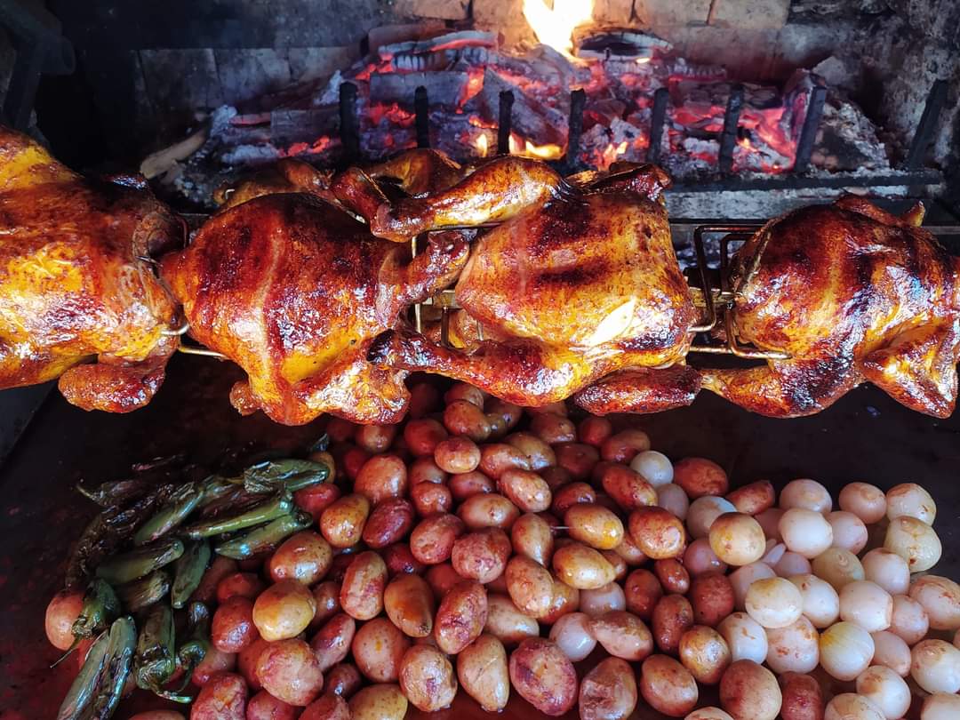 Pollos (Mega Pollos A La Leña)