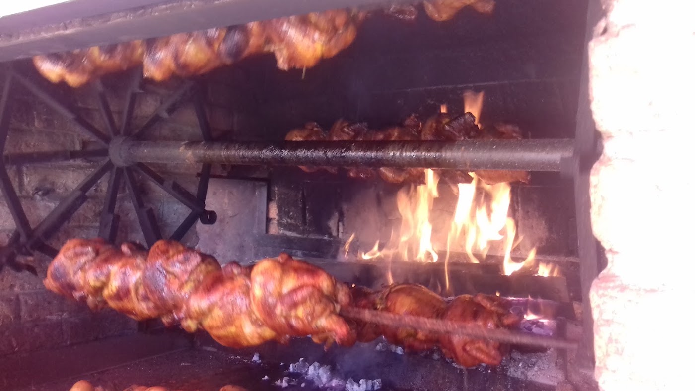Pollos (Mega Pollos A La Leña)