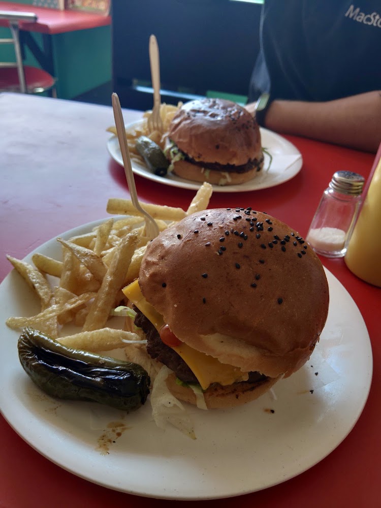 Mac Tomas Burger