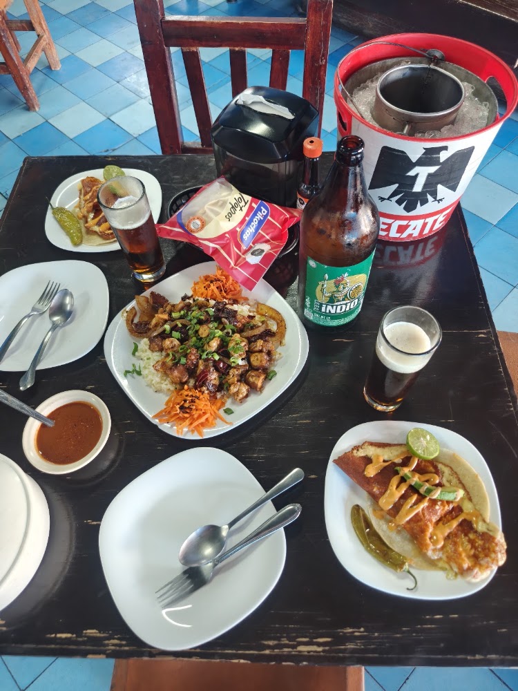 Isleños Restaurant de Mariscos