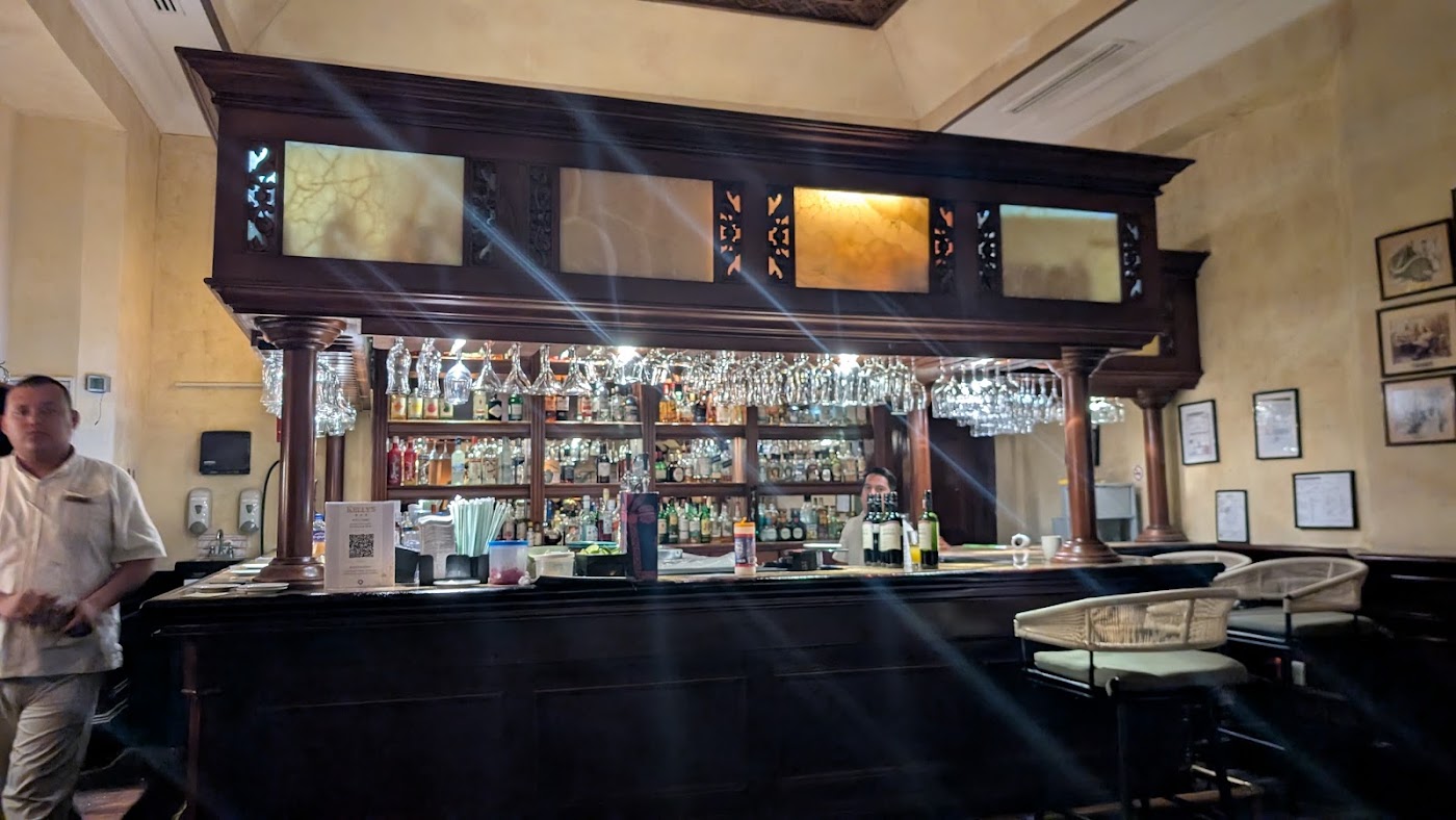 Kelly's Bar