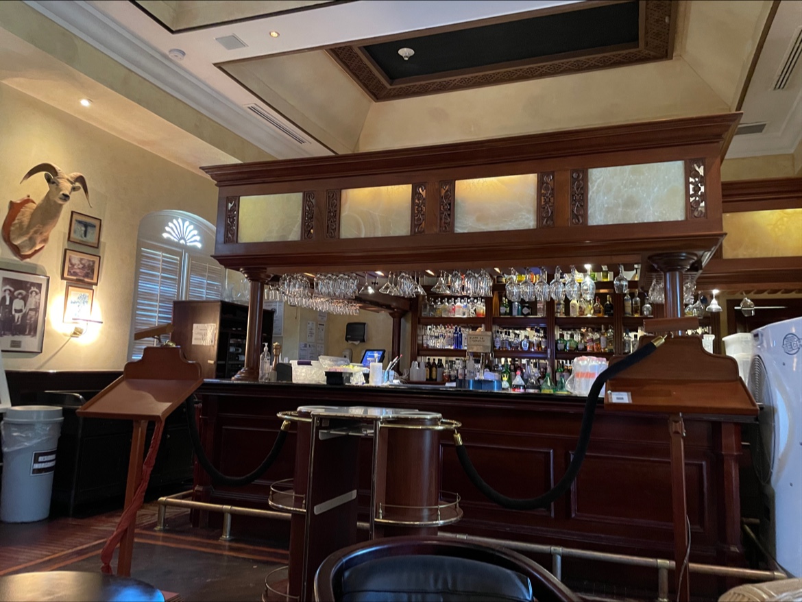 Kelly's Bar