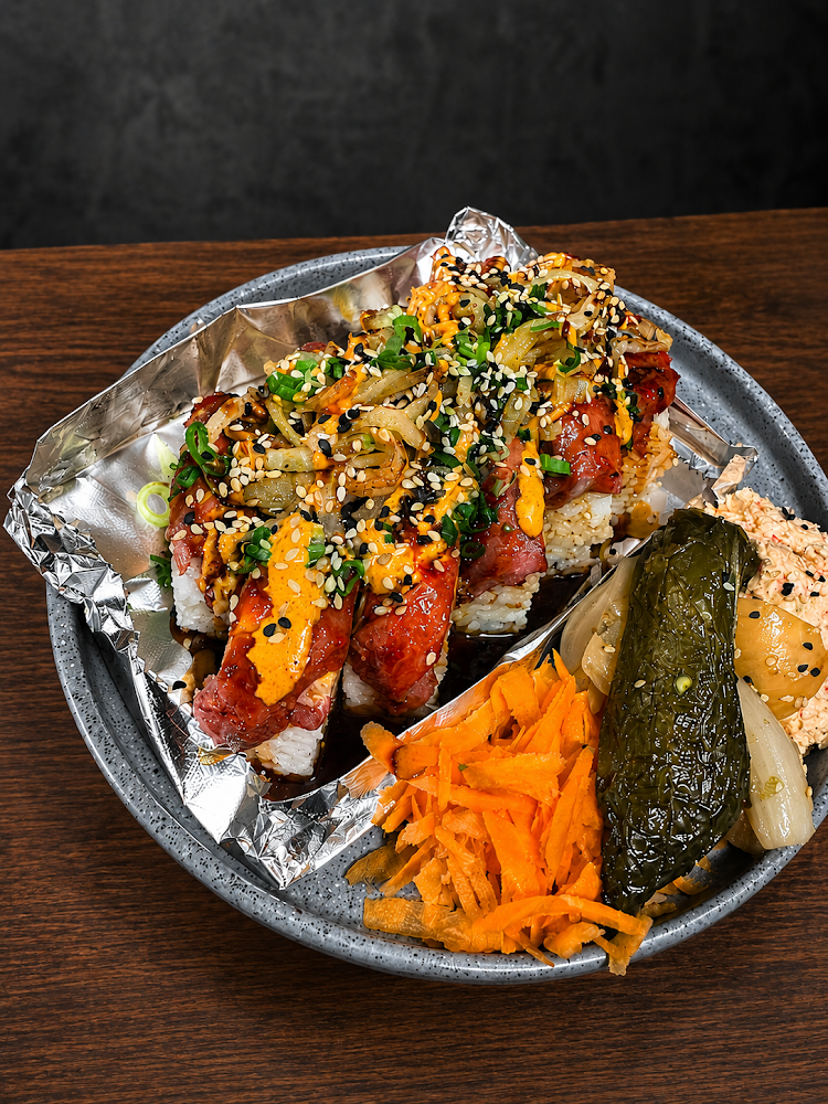 MANÁ SUSHI AND POKES