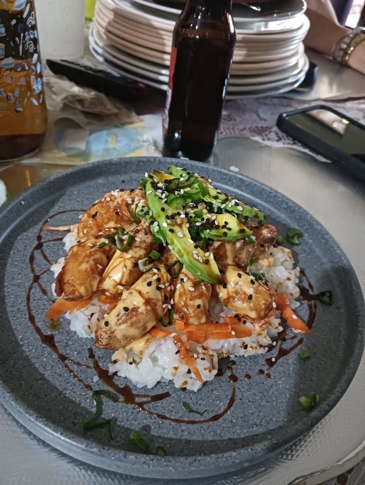 MANÁ SUSHI AND POKES