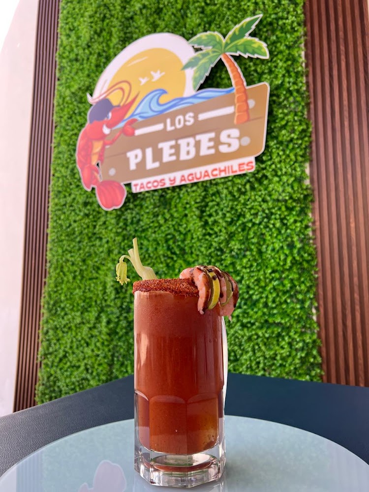 Los Plebes Tacos y Aguachiles