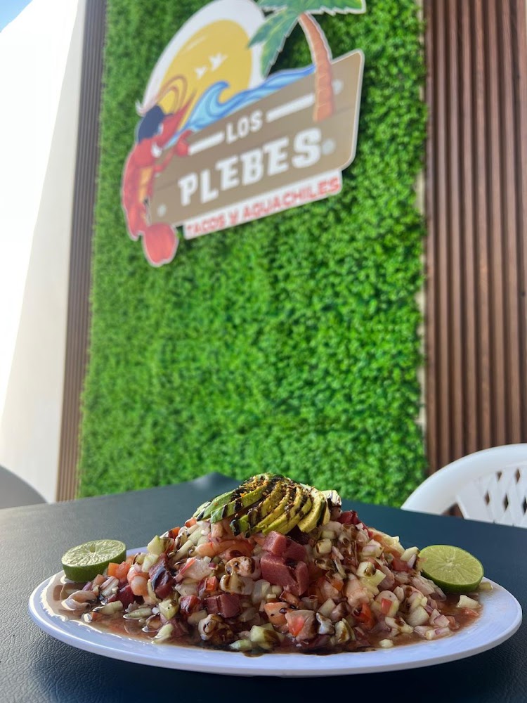 Los Plebes Tacos y Aguachiles