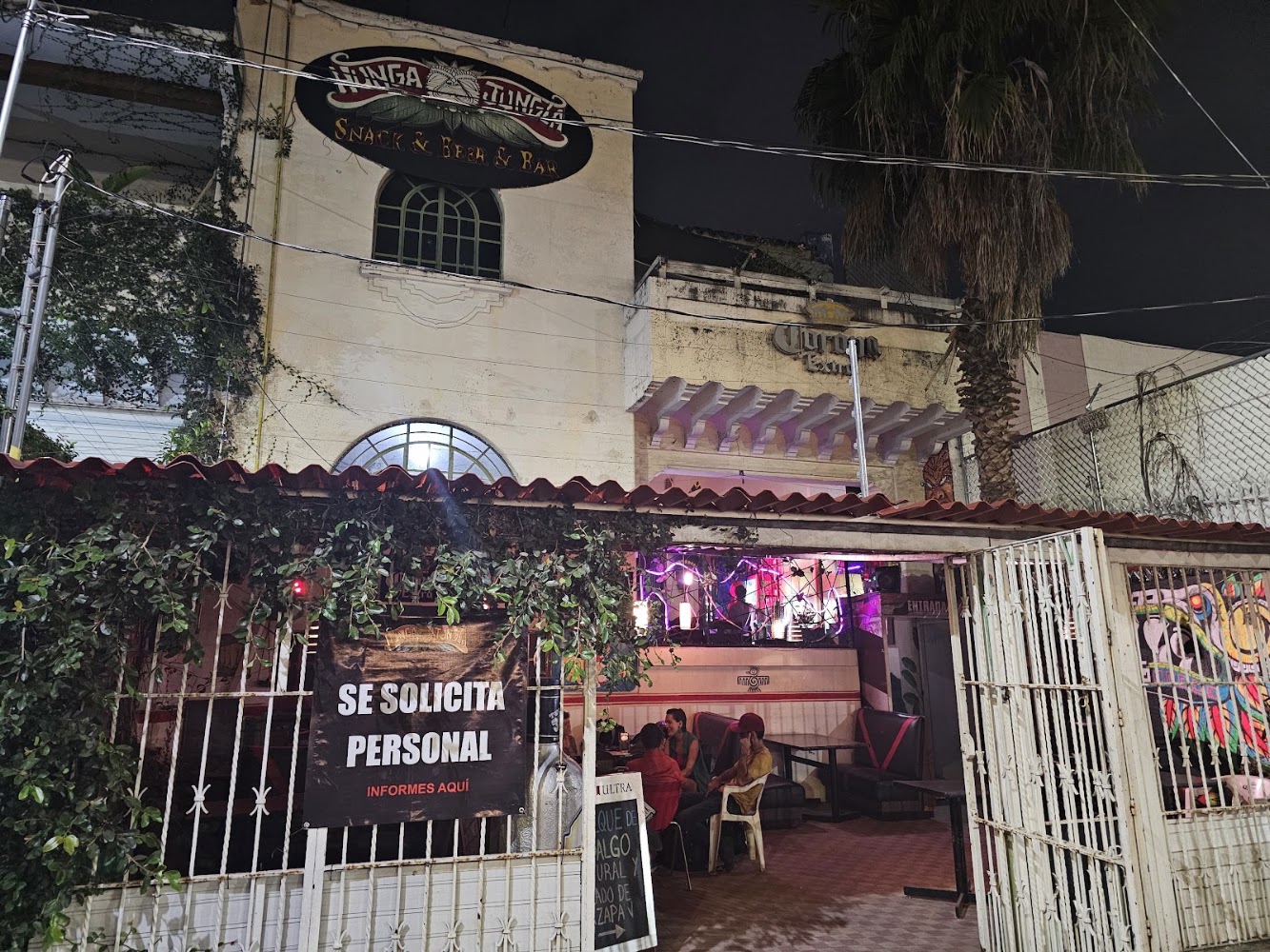 Hunga Jungla Bar