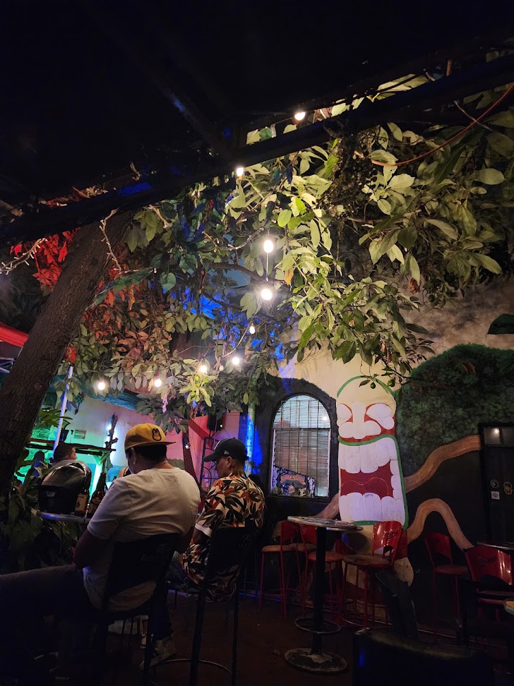 Hunga Jungla Bar