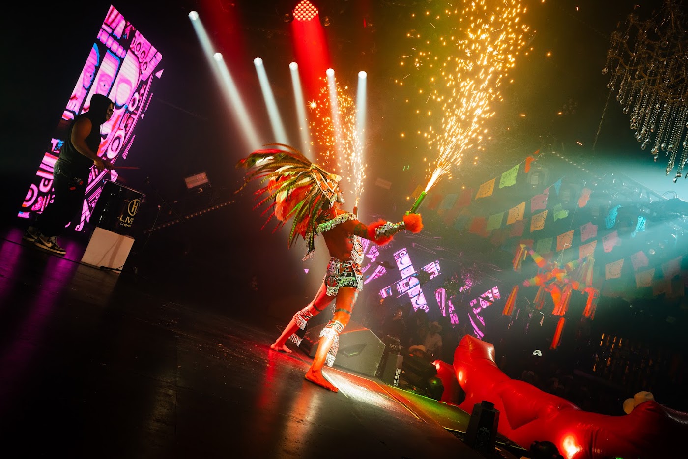 H Live Club & Show