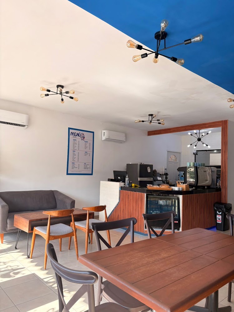 Cold Blue Café