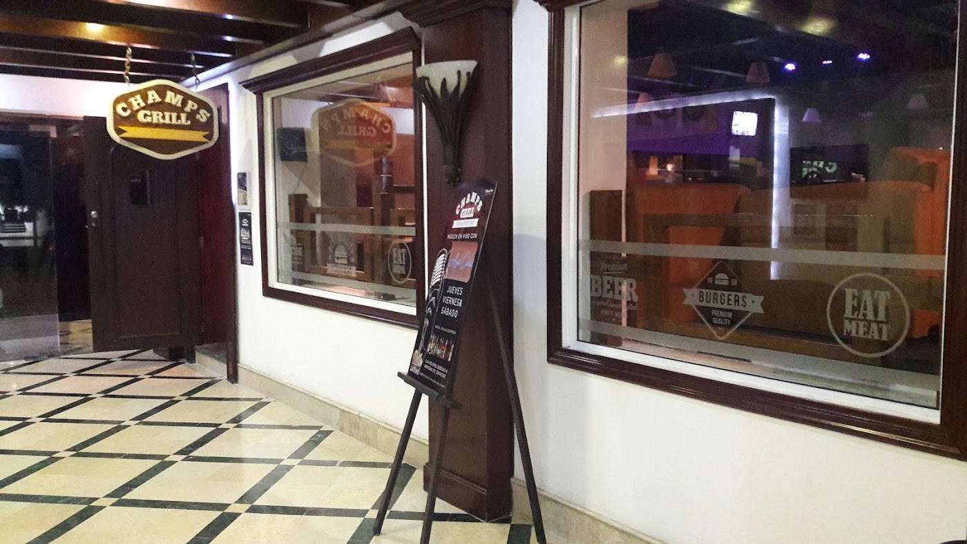 Champs Grill Food & Sport Bar