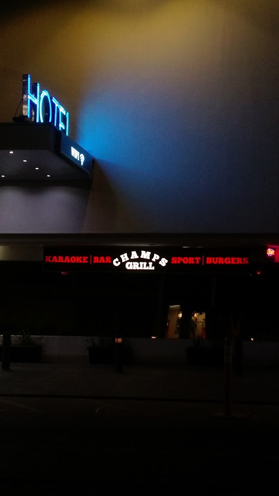 Champs Grill Food & Sport Bar