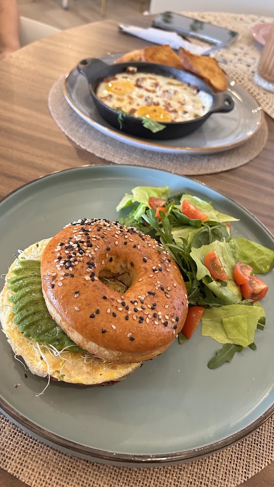 La Mesa Cocina y Cafe