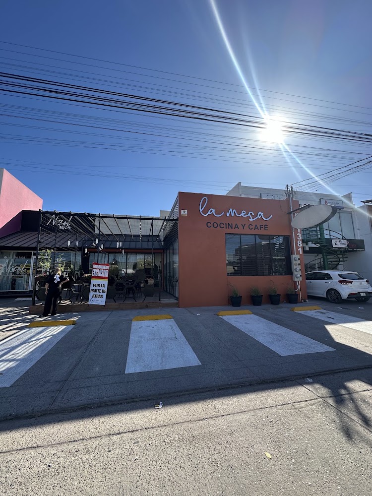 La Mesa Cocina y Cafe
