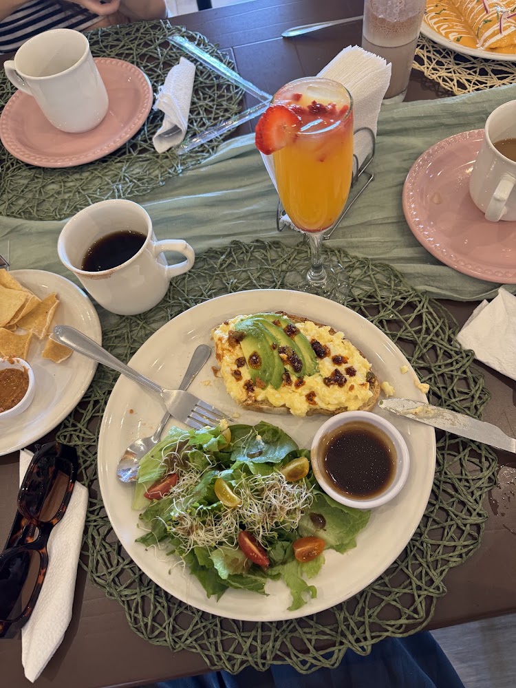 La Mesa Cocina y Cafe