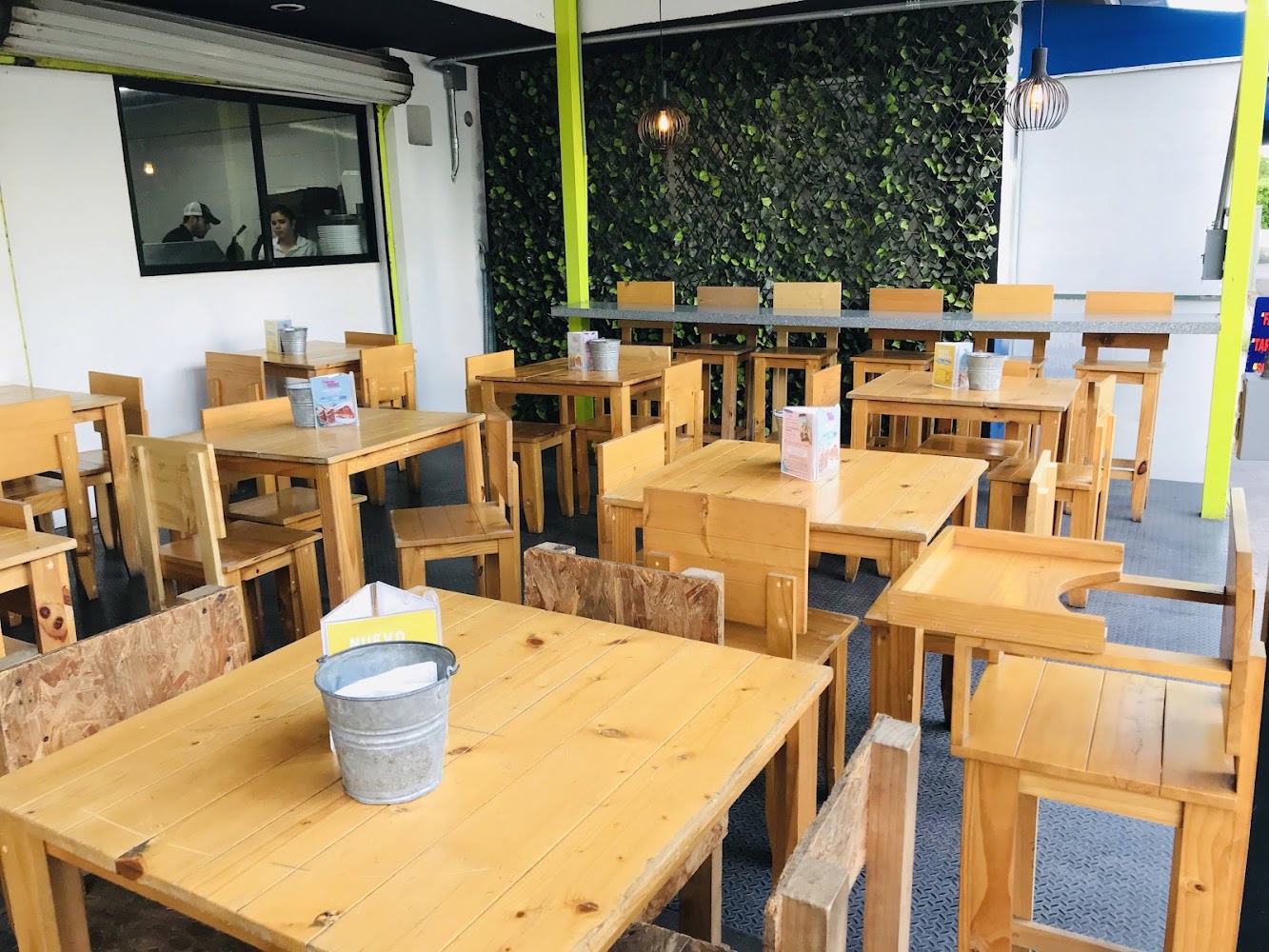 La Compañía · Café, Crepas, Waffles