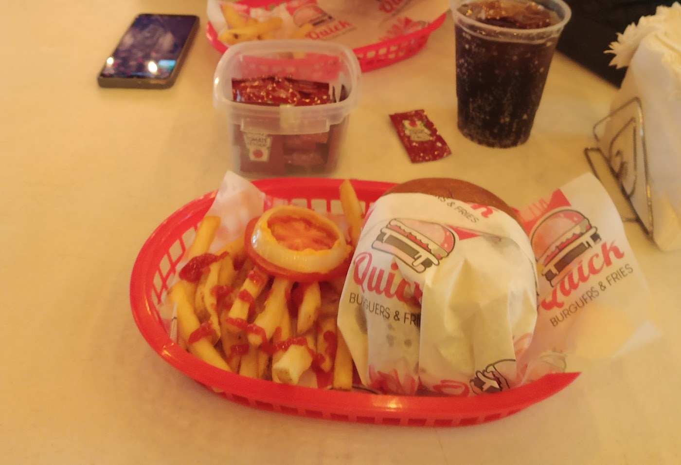 Quick burgers & fries la isla