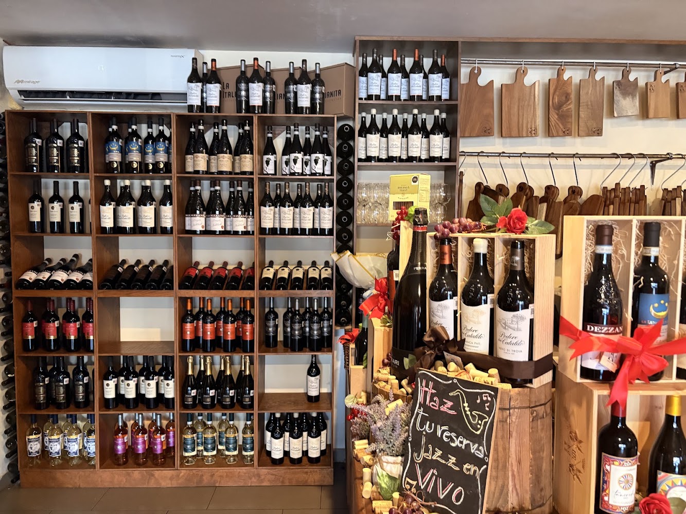 Lalli Mia Wine bar