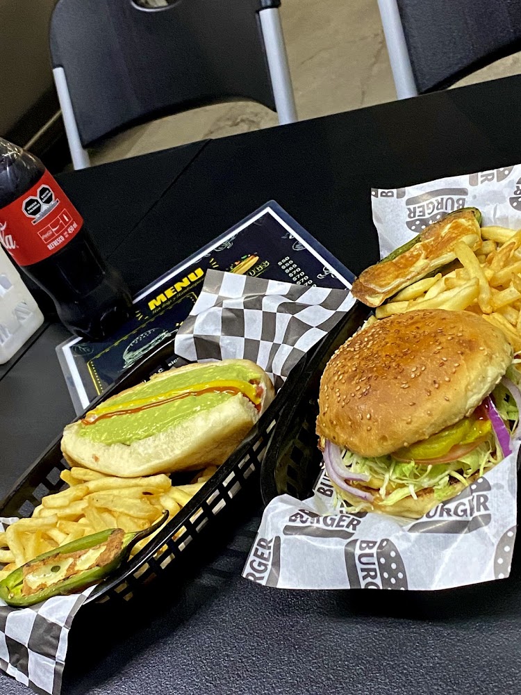 Hotdogs Y Hamburguesas El Chinal