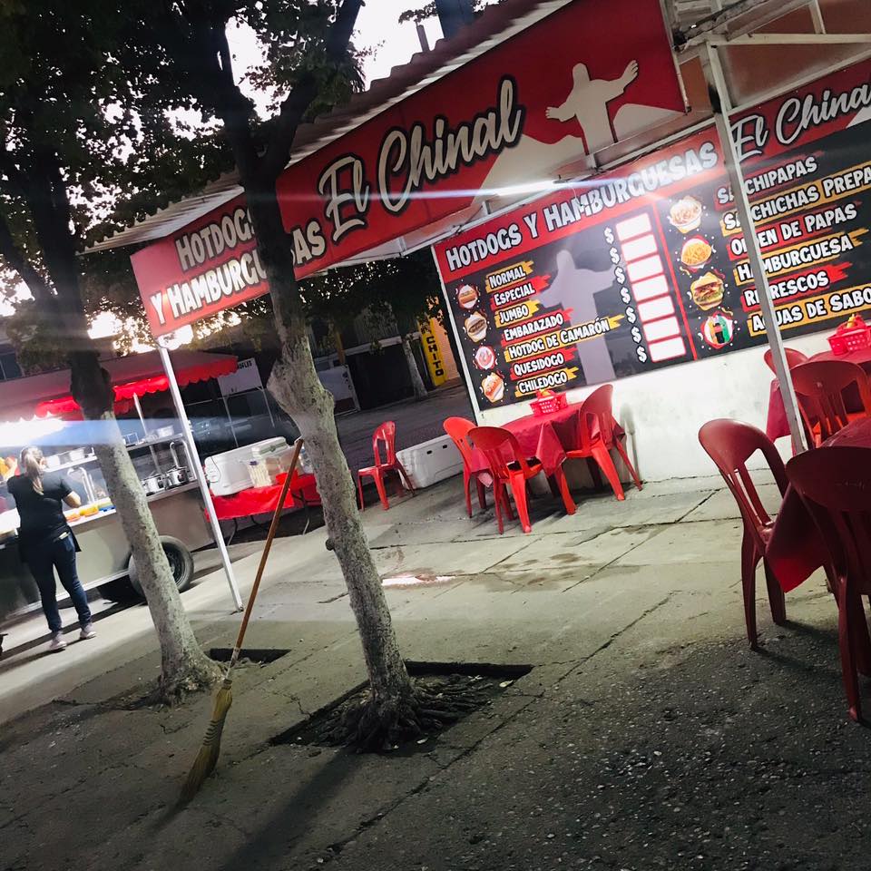Hotdogs Y Hamburguesas El Chinal