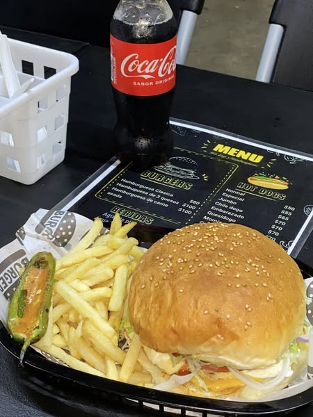 Hotdogs Y Hamburguesas El Chinal