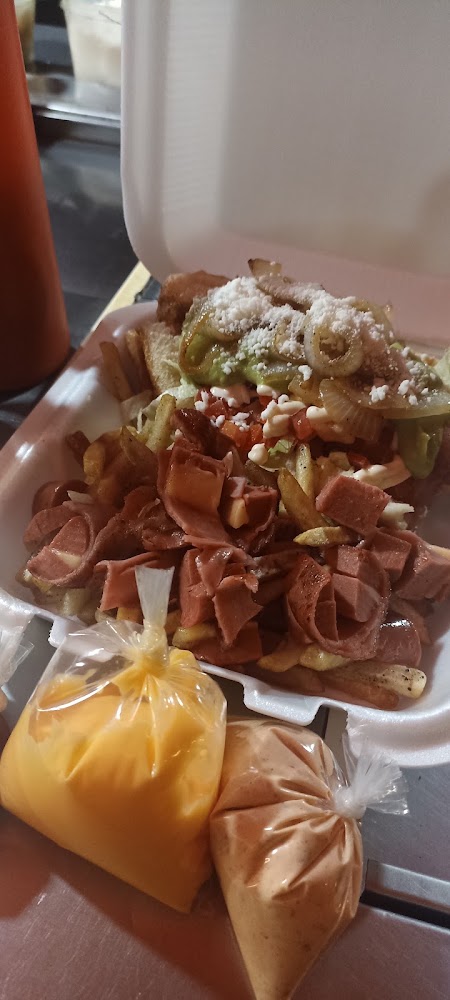 El Perrón Dogo's y Burger's