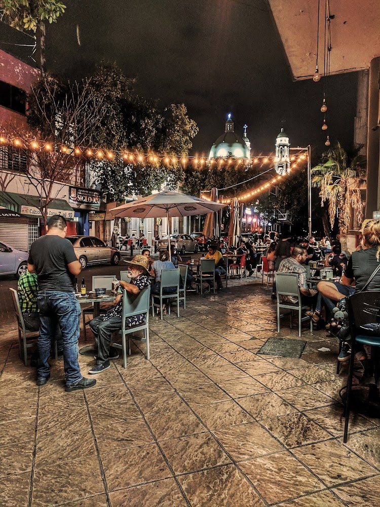 La Bodega Wings & Beer