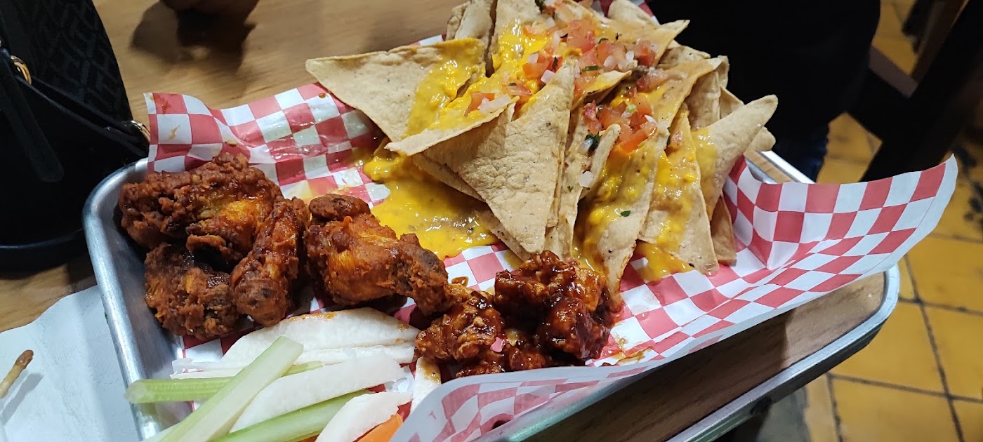 La Bodega Wings & Beer