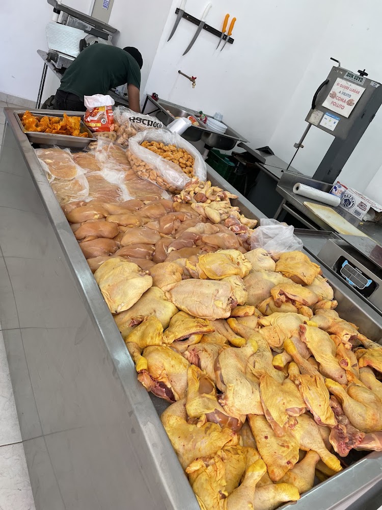 Pollos Río Cañas