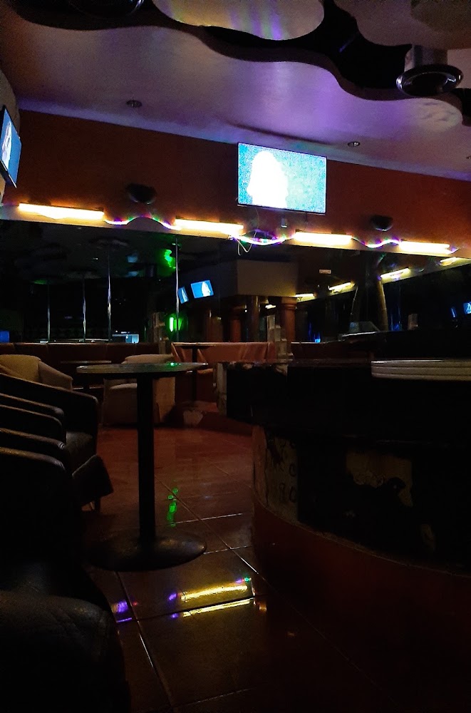 Foxxyz Exclusive Club