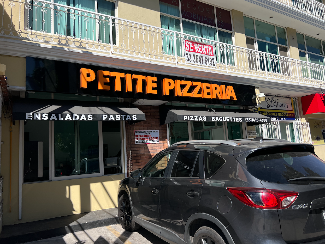 Petite Pizzería Sucursal Tepeyac