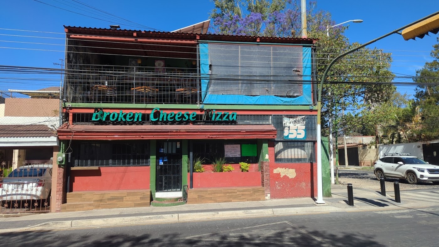 Broken Cheese Pizza San Jorge