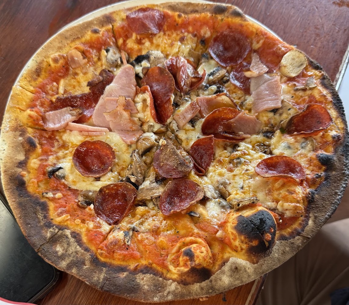 Broken Cheese Pizza San Jorge
