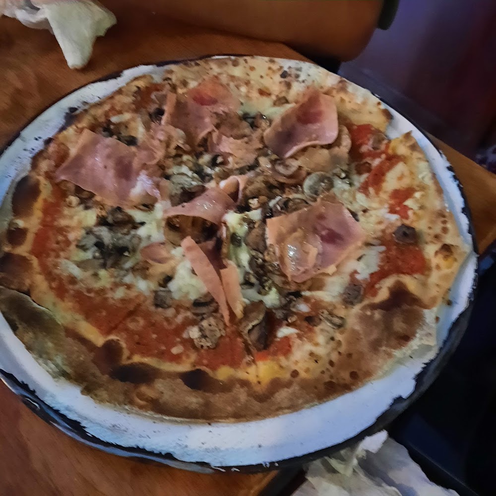 Broken Cheese Pizza San Jorge