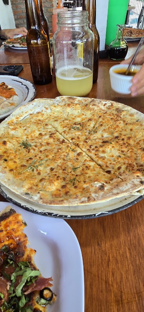 Broken Cheese Pizza San Jorge
