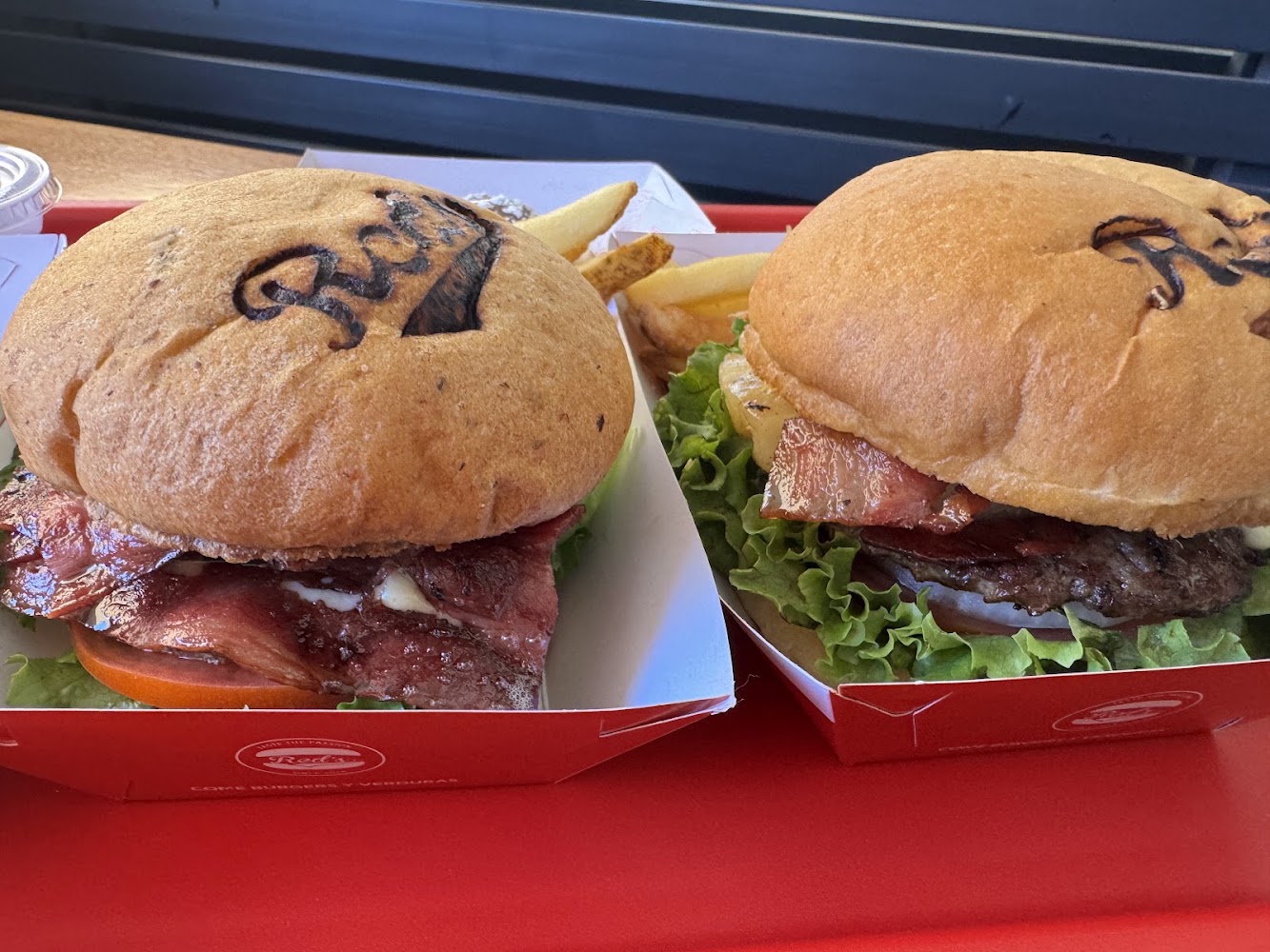 Red's Burger Shop Obsidiana