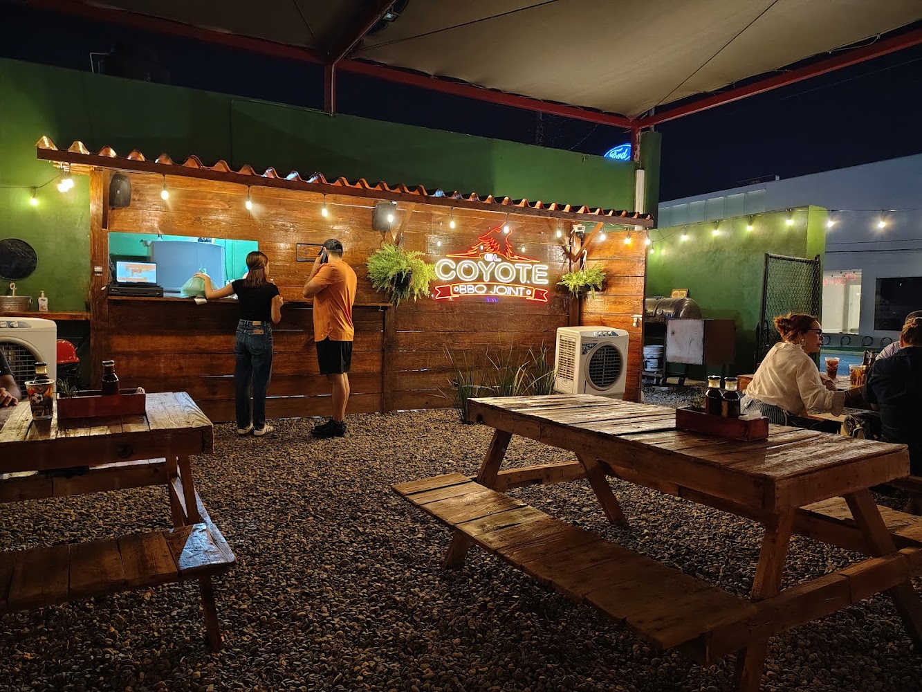 El Coyote BBQ Joint